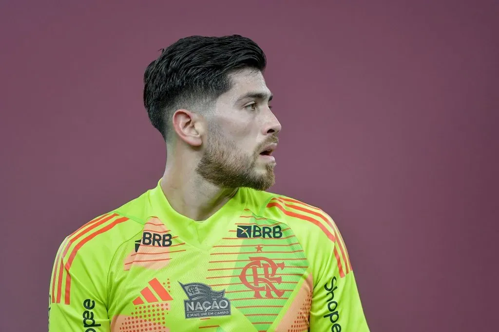 RJ – RIO DE JANEIRO – 10/05/2025 – BRASILEIRO A 2025, FLAMENGO X BAHIA – Rossi goleiro do Flamengo durante partida contra o Bahia no estadio Maracana pelo campeonato Brasileiro A 2025. Foto: Thiago Ribeiro/AGIF