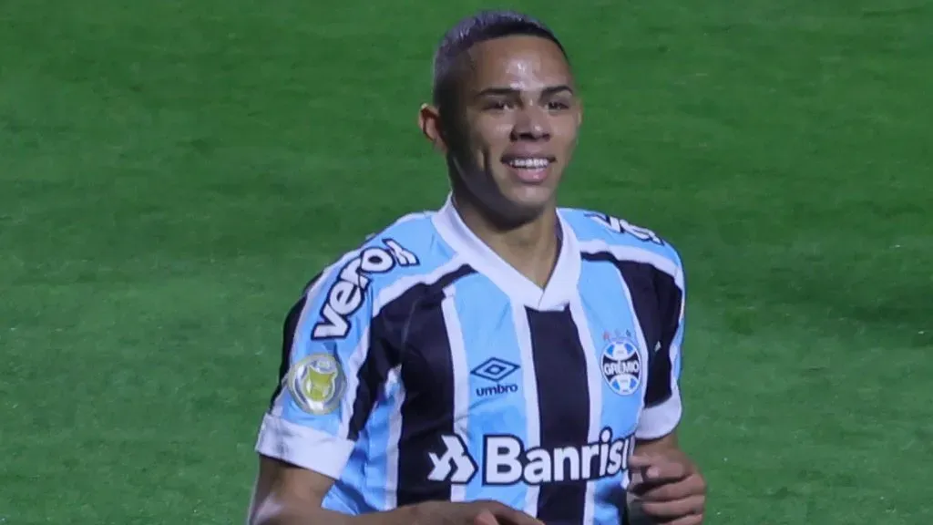 Vanderson no Grêmio. Foto: Marcello Zambrana/AGIF