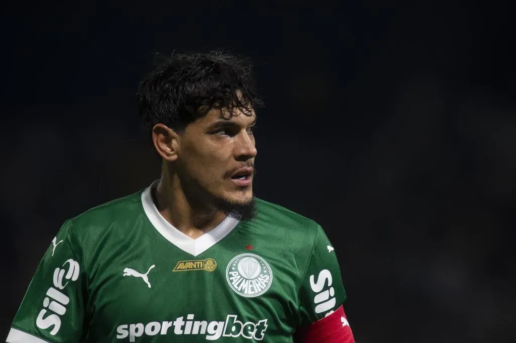 SP – BARUERI – 11/05/2025 – BRASILEIRO A 2025, PALMEIRAS X SAO PAULO – Gustavo Gomez jogador do Palmeiras durante partida contra o Sao Paulo no estadio Arena Barueri pelo campeonato Brasileiro A 2025. Foto: Anderson Romao/AGIF