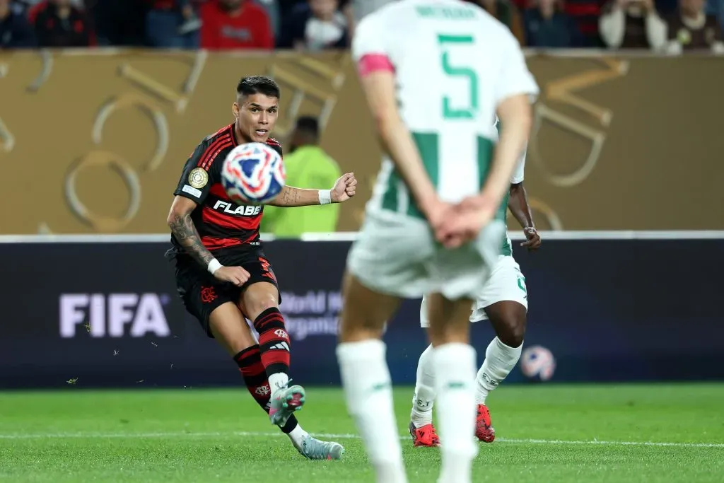 Luiz Araújo vem sendo o atacante mais regular do Flamengo. Foto: Al Bello/Getty Images.