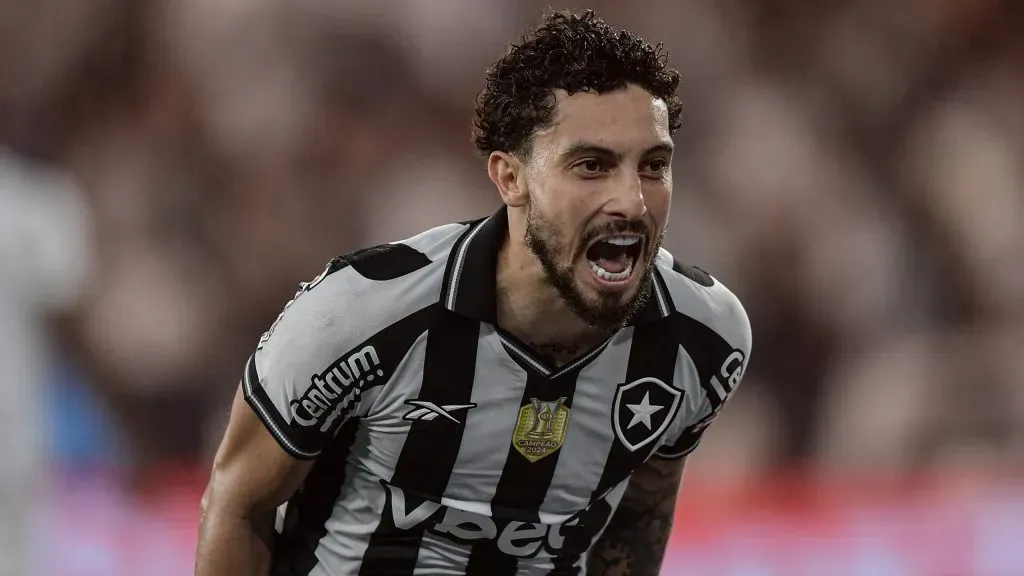 Alex Telles, jogador do Botafogo