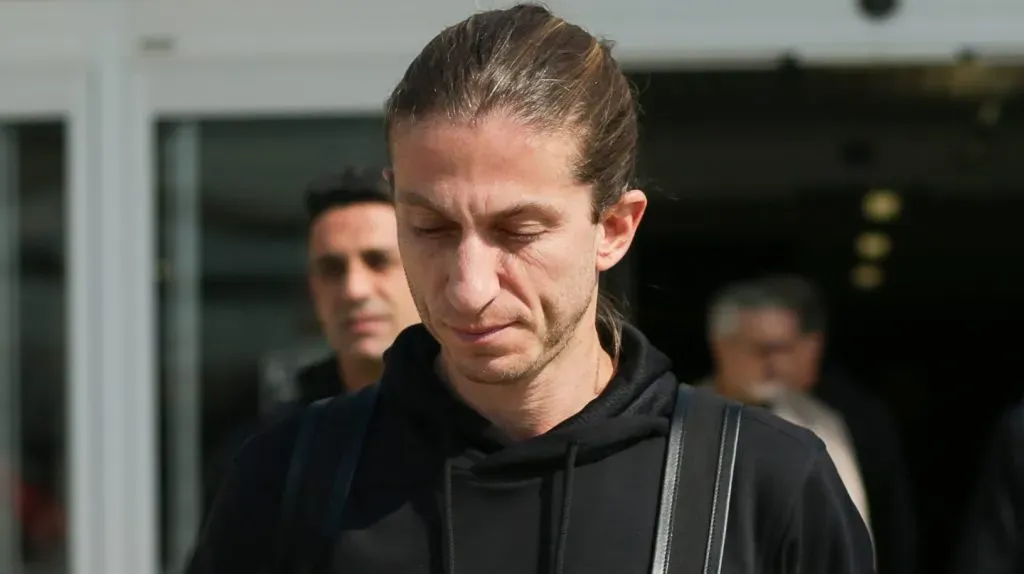 Filipe Luís durante chegada em Atlantic City. Foto: Gilvan de Souza/CRF