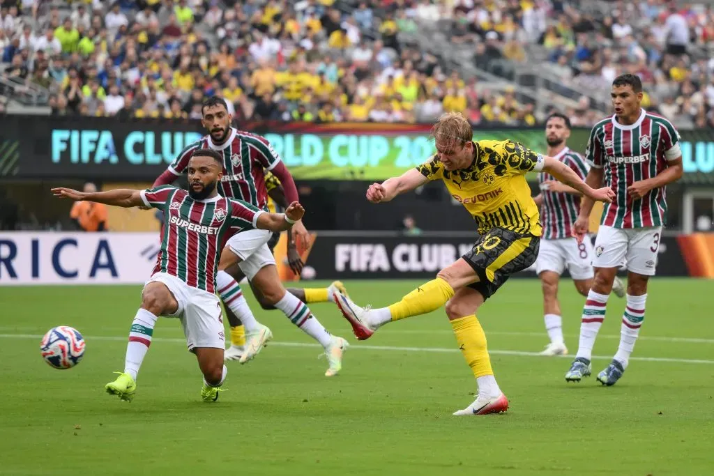 EAST RUTHERFORD, NEW JERSEY – JUNE 17: Julian Brandt #10 of Borussia Dortmund shoots on goal during the FIFA Club World Cup 2025 group F match between Fluminense FC and Borussia Dortmund at MetLife Stadium on June 17, 2025 in East Rutherford, New Jersey. (Photo by David Ramos/Getty Images)