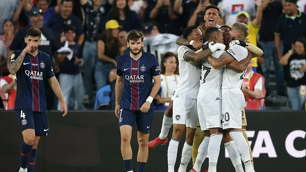 Duelo entre PSG e Botafogo no Mundial. Foto: Harry How/Getty Images
