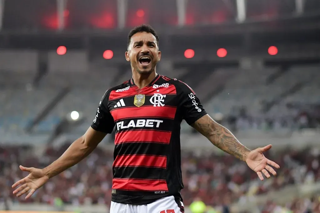 RJ – RIO DE JANEIRO – 21/05/2025 – COPA DO BRASIL 2025, FLAMENGO X BOTAFOGO-PB – Danilo jogador do Flamengo comemora seu gol durante partida contra o Botafogo-PB no estadio Maracana pelo campeonato Copa Do Brasil 2025. Foto: Thiago Ribeiro/AGIF