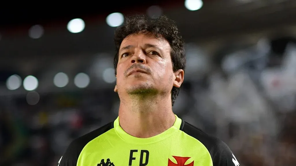 Estilo de jogo de Fernando Diniz foi reprovado por Mauro Galvão. Foto: Thiago Ribeiro/AGIF.