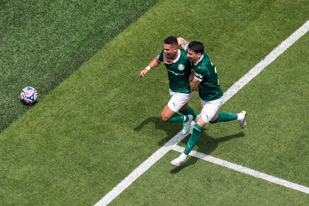 Paulinho marcou na prorrogação para classificar o Palmeiras contra o Botafogo. Foto: Al Bello/Getty Images.