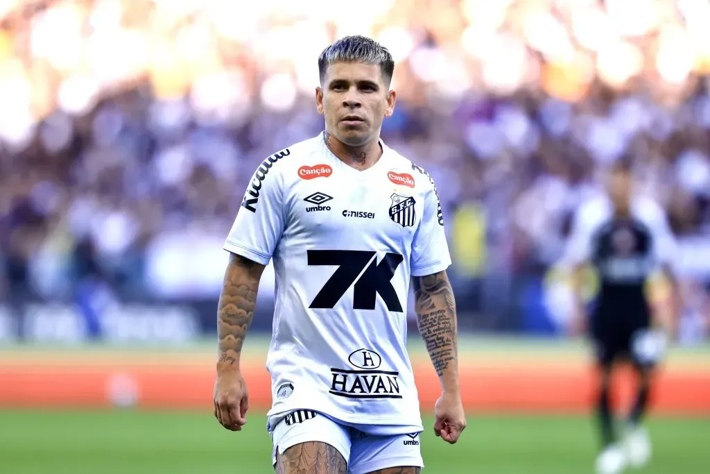SP – SAO PAULO – 18/05/2025 – BRASILEIRO A 2025, CORINTHIANS X SANTOS – Soteldo jogador do Santos durante partida contra o Corinthians no estadio Arena Corinthians pelo campeonato Brasileiro A 2025. Foto: Marcello Zambrana/AGIF