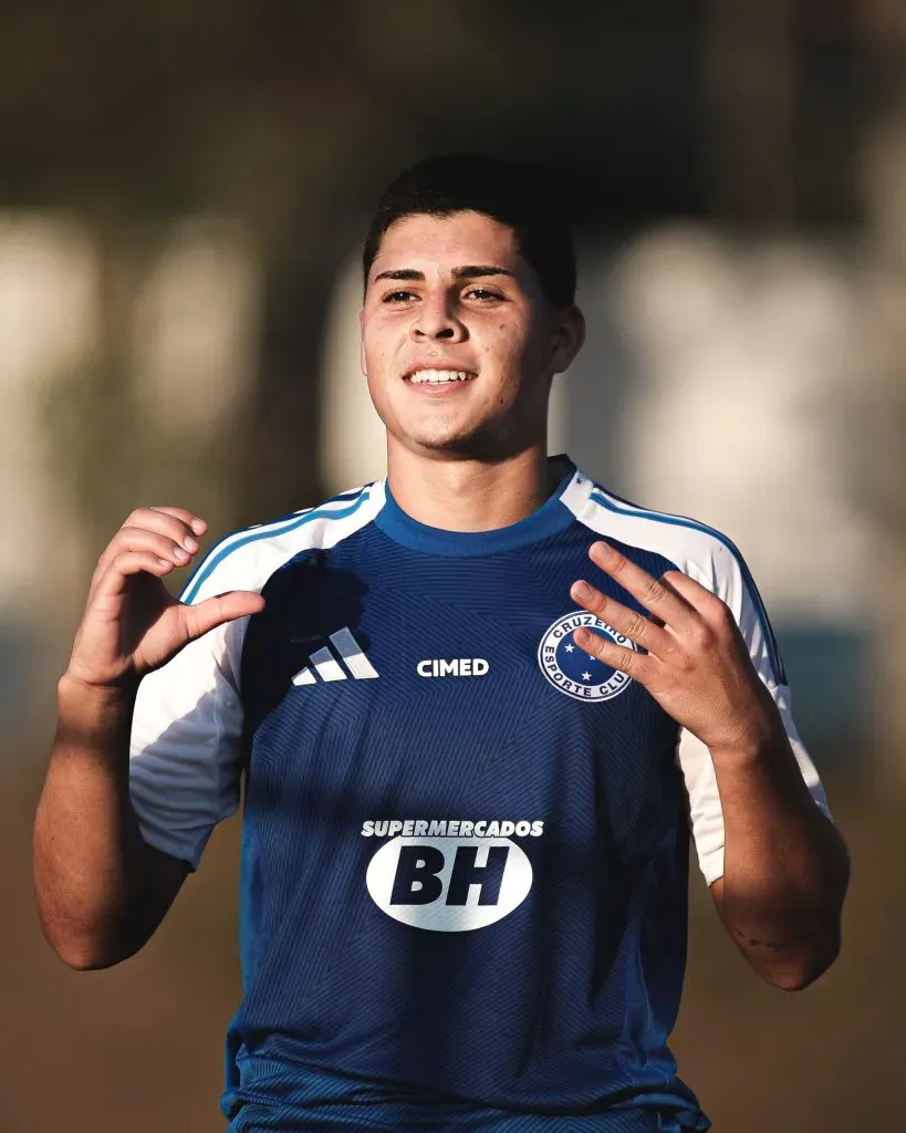 Cauan Baptistella, jovem promessa do Cruzeiro deve ganhar minutagem no profissional (Foto: Gustavo Martins)
