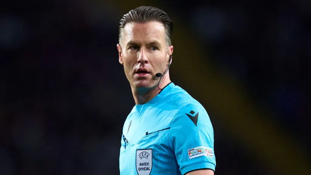 Danny Makkelie comandará o jogo do Tricolor das Laranjeiras. Foto: Alex Caparros/Getty Images.