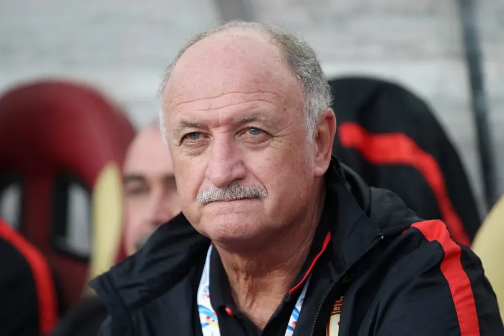 Luiz Felipe Scolari of Guangzhou Evergrande during the AFC Asian Champions League – (Photo by Zhong Zhi/Getty Images)