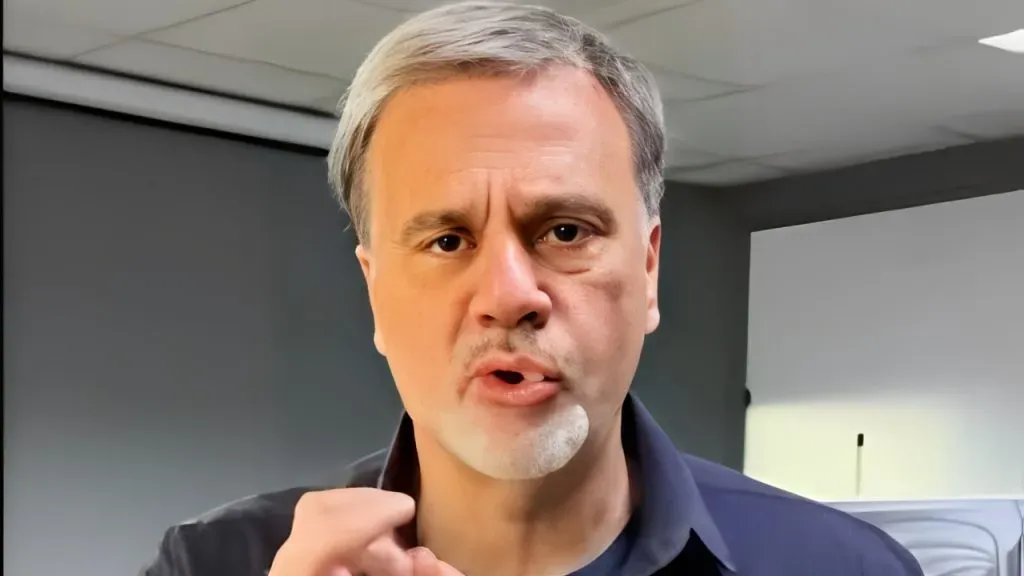 Mauro Beting critica Vitor Roque: Reprodução Instagram