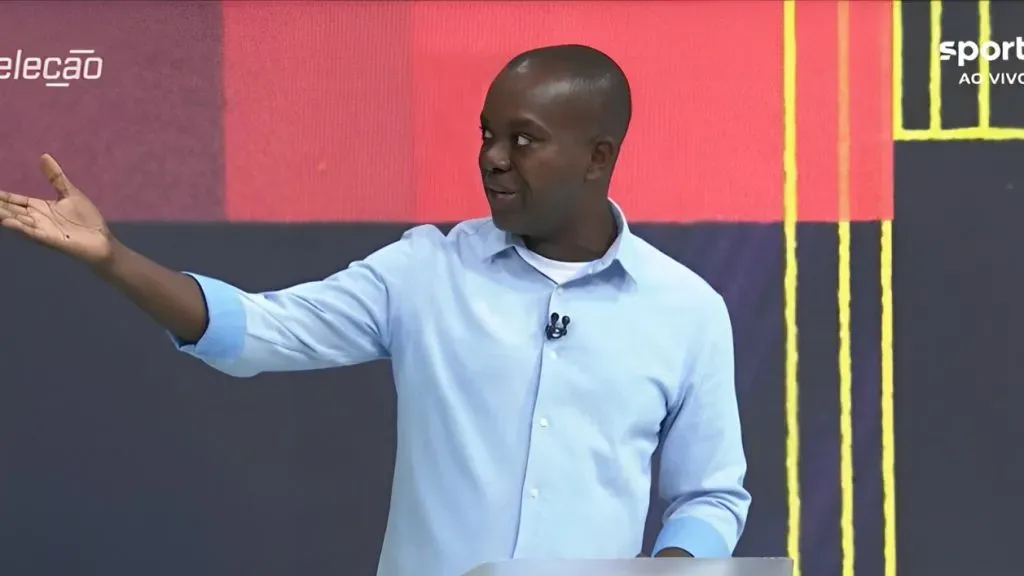 PC Oliveira explicando lance. Foto: Reprodução/Sportv