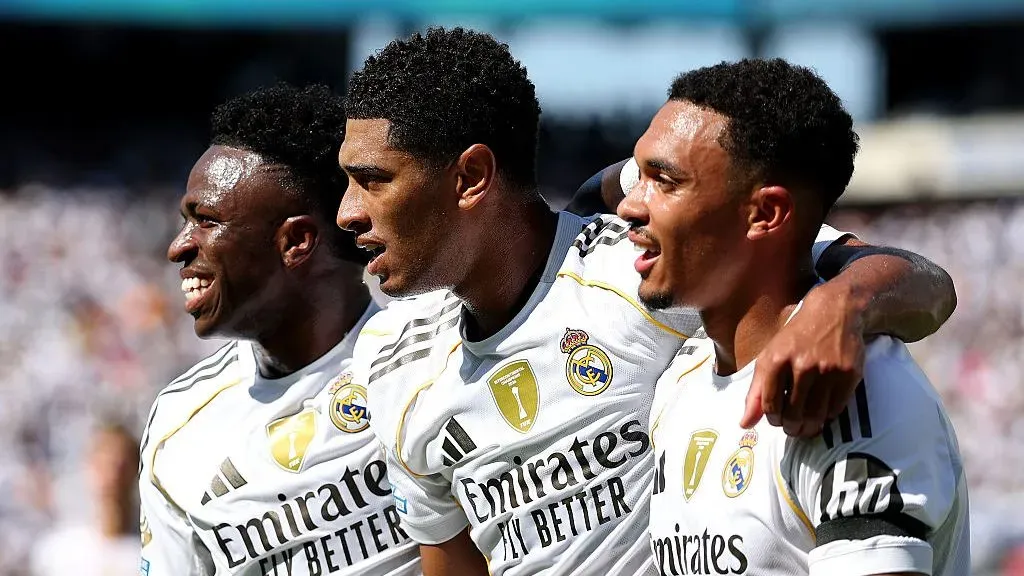 Jogadores do Real Madrid-ESP celebram gol marcado no Mundial. Foto: Francois Nel/Getty Images.
