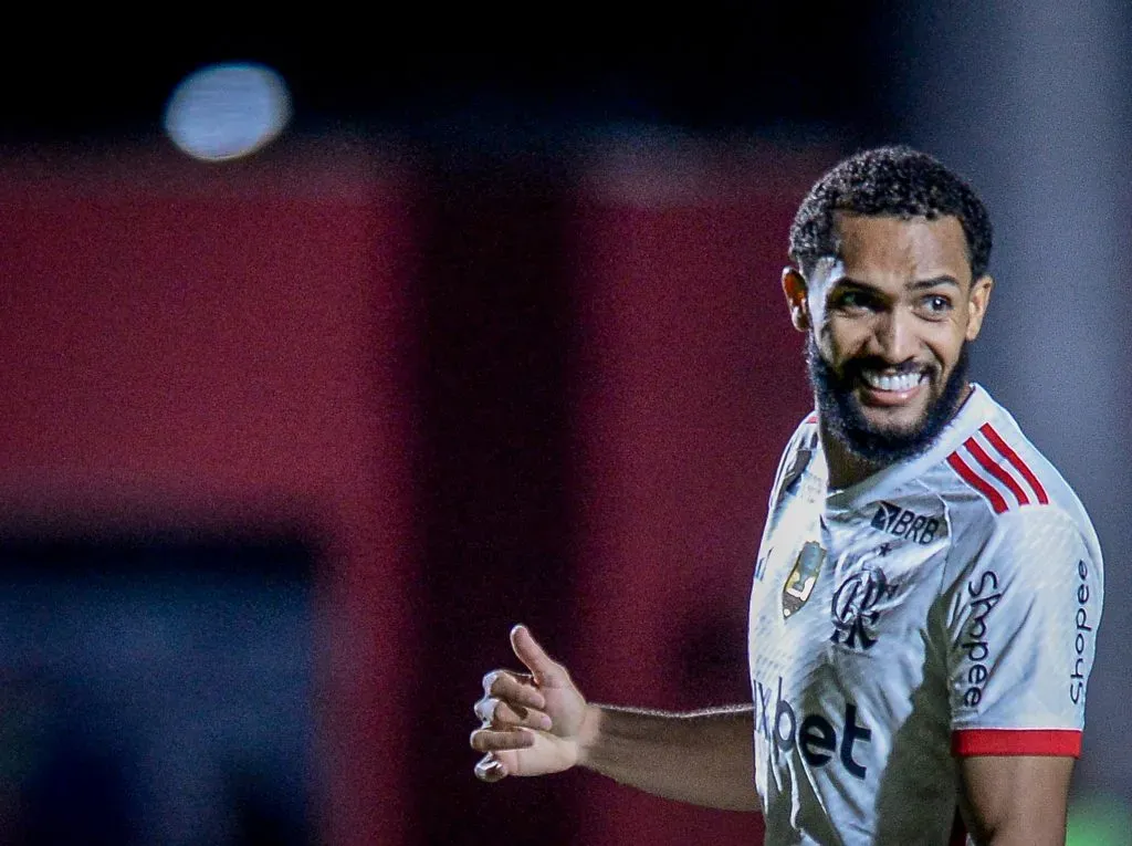 BA – SALVADOR – 06/04/2025 – BRASILEIRO A 2025, VITORIA X FLAMENGO – Juninho jogador do Flamengo durante partida contra o Vitoria no estadio Barradao pelo campeonato Brasileiro A 2025. Foto: Jhony Pinho/AGIF