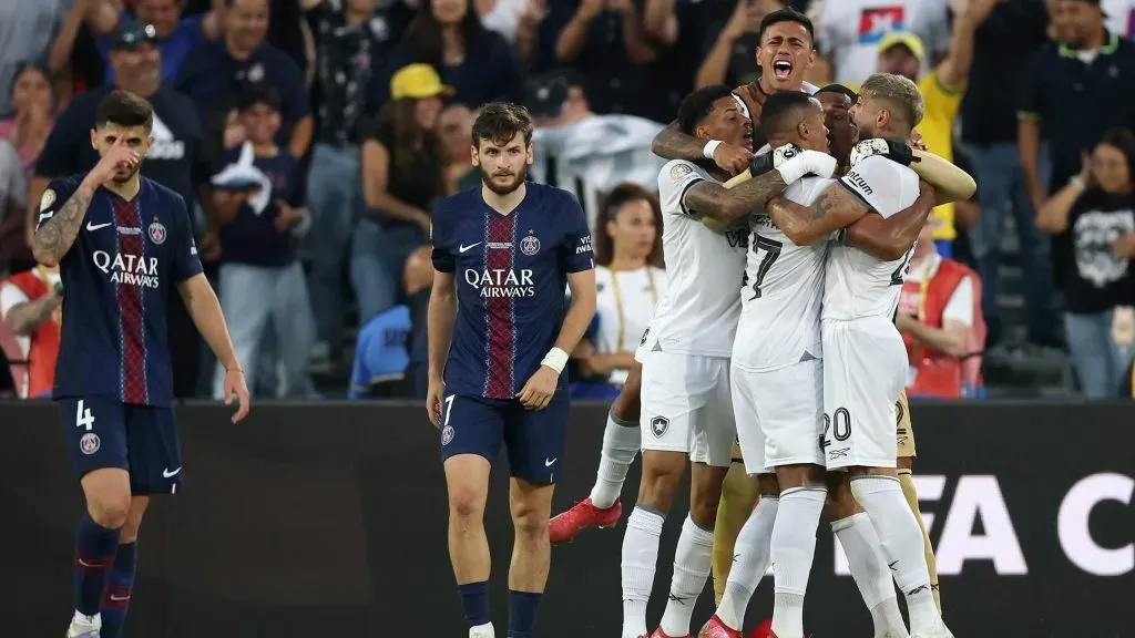 Botafogo foi o único a conseguir a marcar, não sofrer gols e derrotar o PSG no Mundial de Clubes
