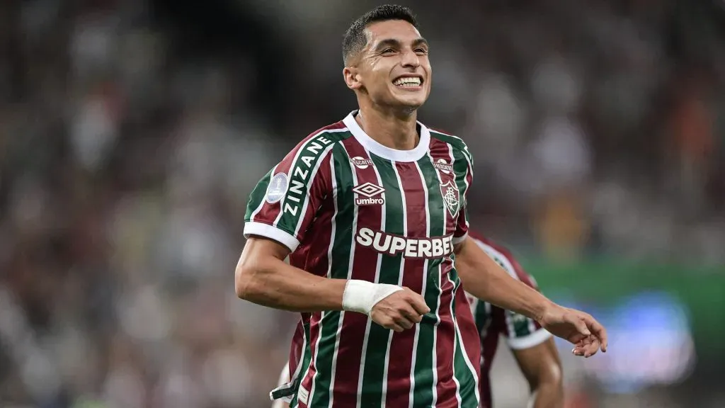 Serna pode deixar o Fluminense nesta janela de transferências – Foto: Thiago Ribeiro/AGIF