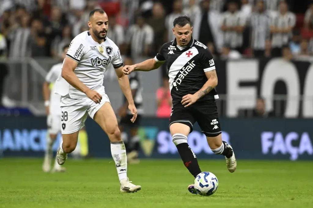 Botafogo venceu o Vasco na rodada anterior do Brasileirão. Foto: Mateus Bonomi/AGIF