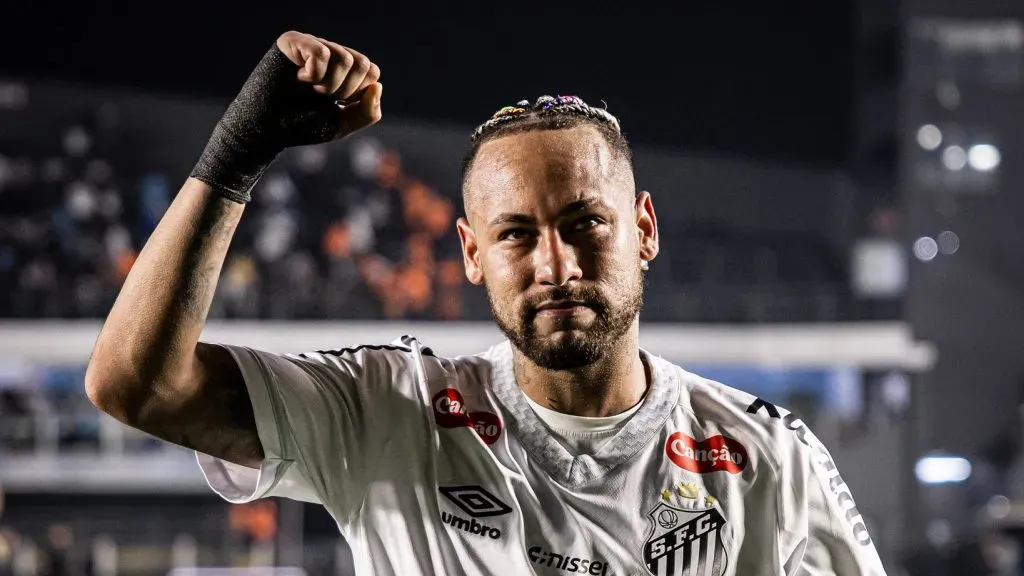 Neymar comemorando o gol após o jogo. Foto: Raul Baretta/ Santos FC.