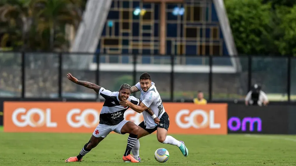 Gigante da Colina e Tricolor Gaúcho buscarão a vitória. Foto: Thiago Ribeiro/AGIF.