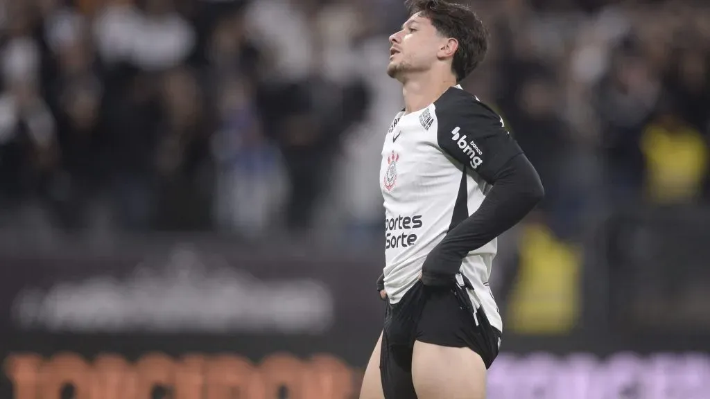 Rodrigo Garro da situação difícil atual - Foto: Ettore Chiereguini/AGIF.