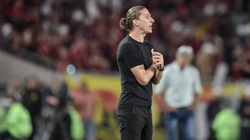 Filipe Luís, técnico do Rubro-Negro. Foto: Thiago Ribeiro/AGIF.