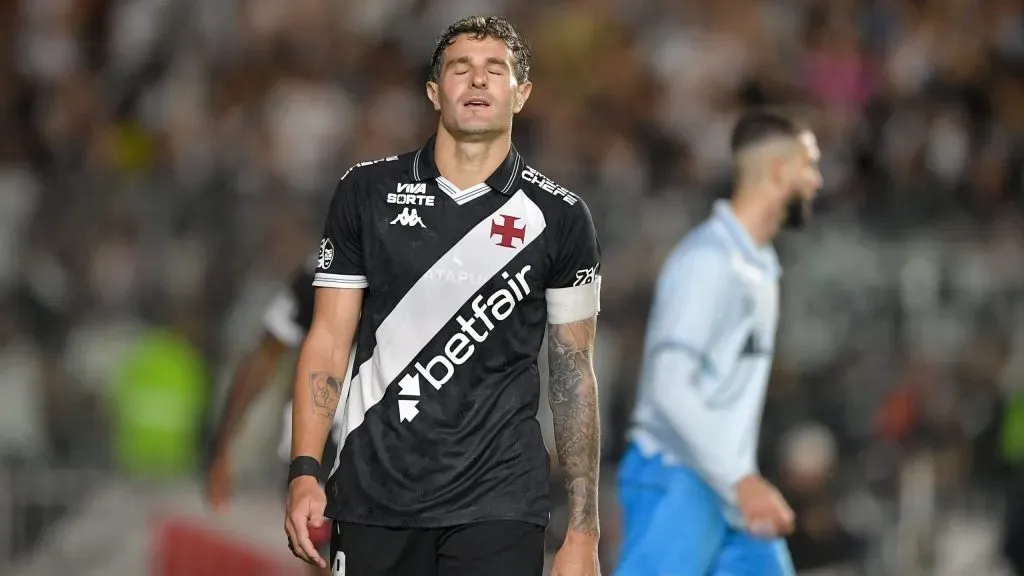RJ – RIO DE JANEIRO – 19/07/2025 – BRASILEIRO A 2025, VASCO X GREMIO – Vegetti jogador do Vasco durante partida contra o Gremio no estadio Sao Januario pelo campeonato Brasileiro A 2025. Foto: Thiago Ribeiro/AGIF
