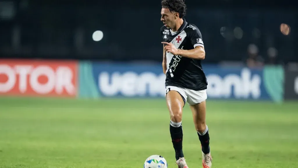 Em alta no Vasco, Nuno Moreira foi um dos destaques contra o Del Valle – Foto: Jorge Rodrigues/AGIF