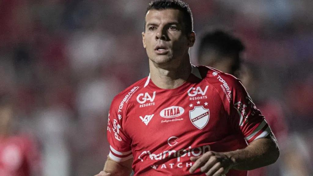 Wagner durante partida. Foto: Heber Gomes/AGIF