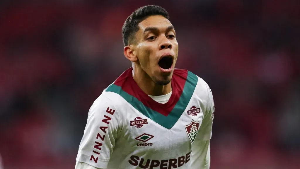 Paulo Baya, atacante do Fluminense em uma partida do Campeonato Brasileiro contra o Internacional (Foto: Pedro H. Tesch/Getty Images)