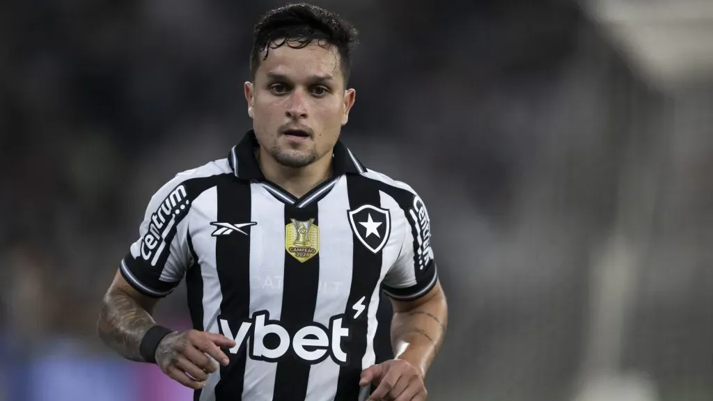Artur, jogador do Botafogo