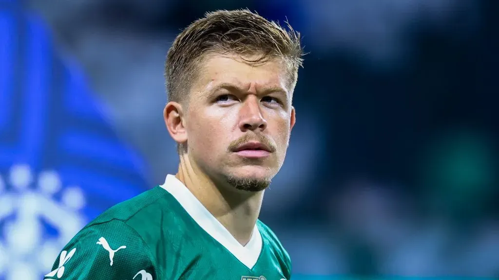 Bruno Fuchs jogador do Palmeiras durante partida contra o Gremio no estadio Arena Allianz Parque pelo campeonato Brasileiro A 2025. Foto: Marcello Zambrana/AGIF