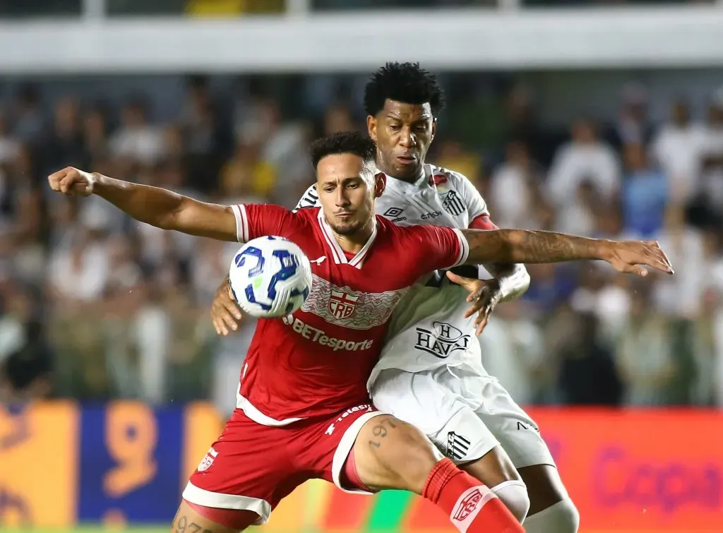 O CRB vem de uma classificação heroica sobre o Santos de Neymar na Copa Betano do Brasil. Foto: Mauricio De Souza/AGIF