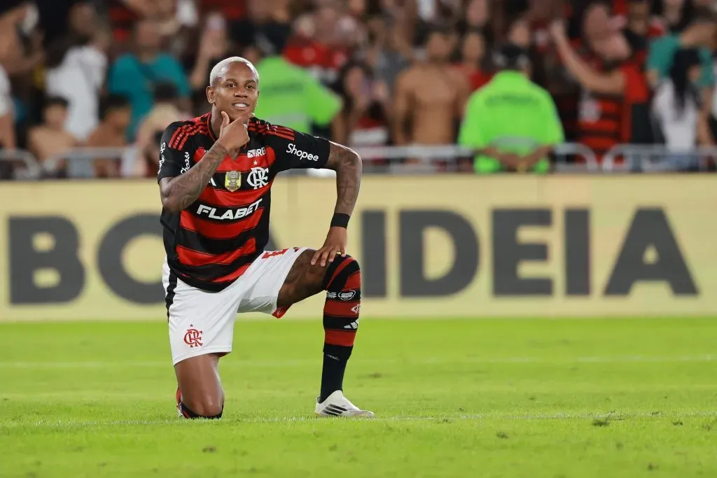 Wallace Yan com a camisa do Flamengo. (Photo by Wagner Meier/Getty Images)
