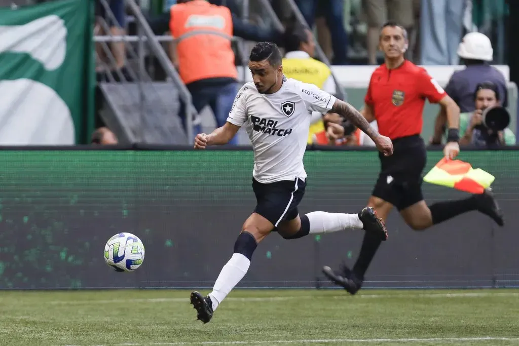 Ex-jogador, Rafael falou sobre situação de Jeffinho, do Botafogo. Foto: Ricardo Moreira/Getty Images.