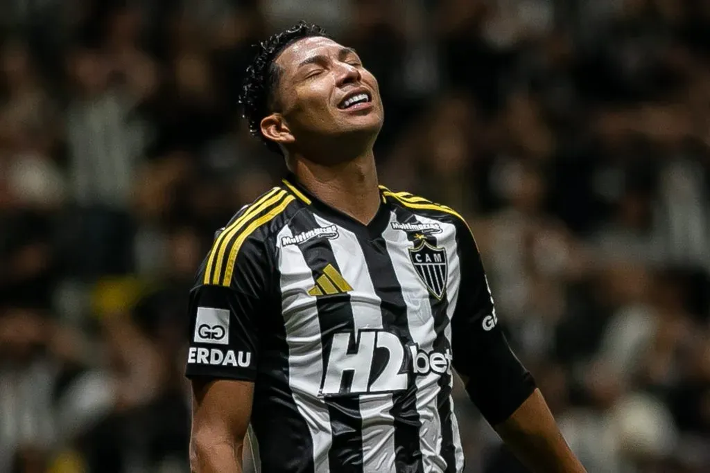 MG – BELO HORIZONTE – 24/05/2025 – BRASILEIRO A 2025, ATLETICO-MG X CORINTHIANS – Rony jogador do Atletico-MG durante partida contra o Corinthians no estadio Arena MRV pelo campeonato Brasileiro A 2025. Foto: Fernando Moreno/AGIF