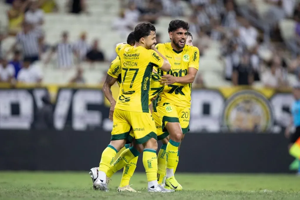 CE – FORTALEZA – 23/07/2025 – BRASILEIRO A 2025, CEARA X MIRASSOL – negueba jogador do Mirassol comemora seu gol durante partida contra o Ceara no estadio Arena Castelao pelo campeonato Brasileiro A 2025. Foto: Baggio Rodrigues/AGIF