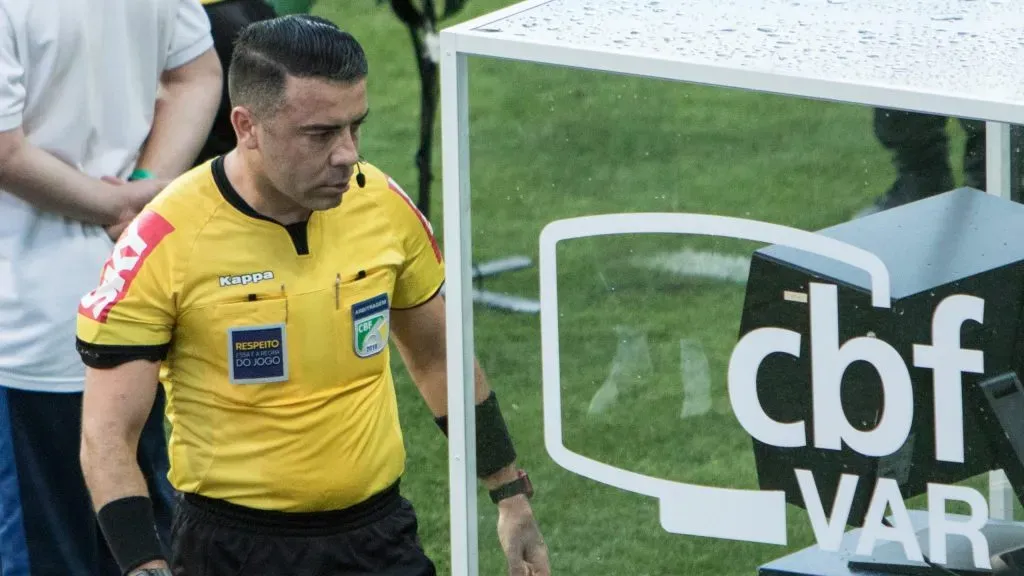 Igor Junio Benevenuto de Oliveira durante partida. Foto: Robson Mafra/AGIF