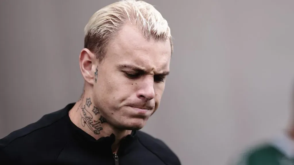 Róger Guedes lamentando. Foto: Ettore Chiereguini/AGIF