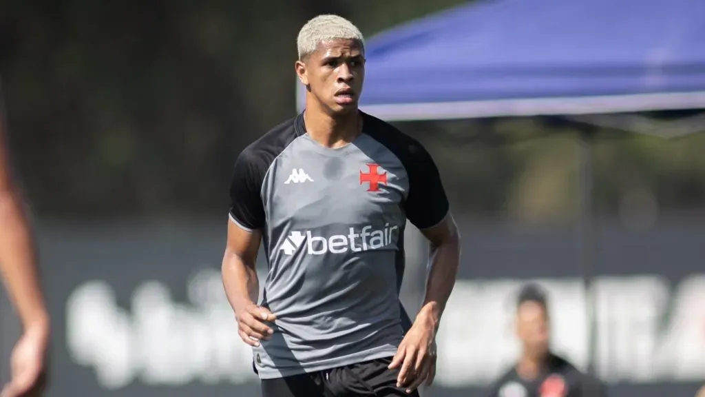 Barros, jogador do Cruz-Maltino. Foto: Matheus Lima/Vasco.