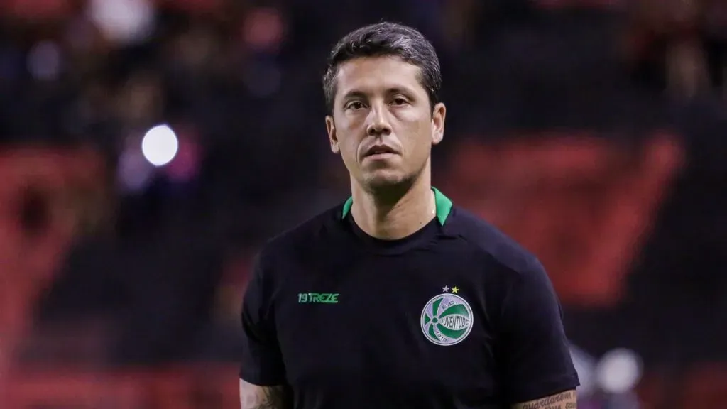 Thiago Carpini tecnico do Juventude durante partida contra o Sport no estadio Ilha do Retiro pelo campeonato BRASILEIRO B 2023. Foto: Rafael Vieira/AGIF
