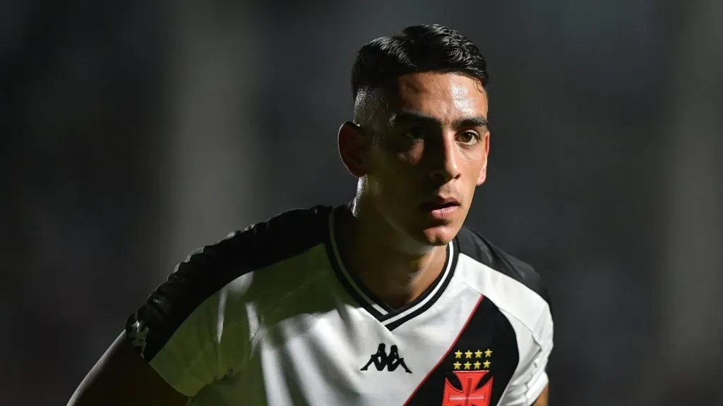 Puma Rodríguez é a novidade do time escalado por Fernando Diniz. Foto: Thiago Ribeiro/AGIF.