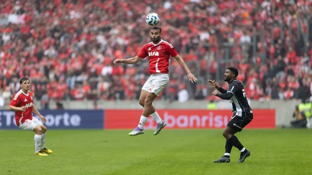 Thiago Maia em ação pelo Colorado – Foto: Cristiano Junior/AGIF