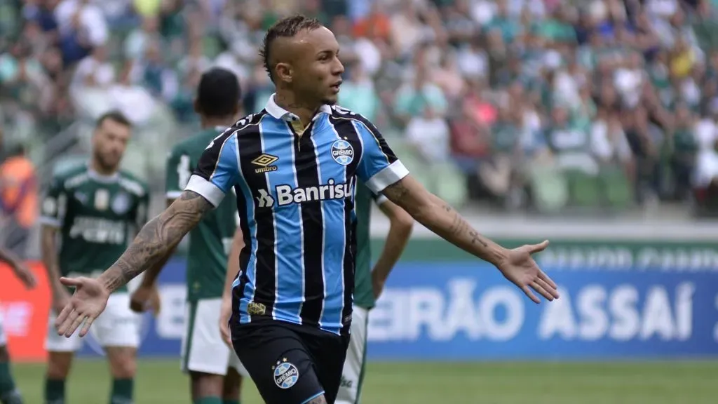 Cebolinha comemora gol pelo Imortal no Campeoanto Brasileiro de 2019 – Foto: Bruno Ulivieri/AGIF