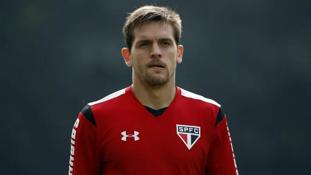 Rafael Toloi está sendo monitorado pelo Vasco – Foto: Daniel Vorley/AGIF