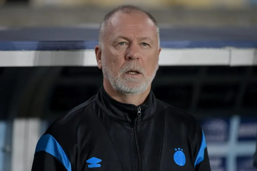 RJ – RIO DE JANEIRO – 02/08/2025 – BRASILEIRO A 2025, FLUMINENSE X GREMIO – Mano Menezes tecnico do Gremio durante partida contra o Fluminense no estadio Maracana pelo campeonato Brasileiro A 2025. Foto: Thiago Ribeiro/AGIF