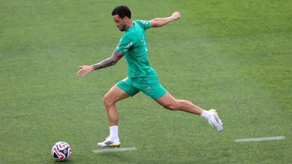 Felipe Anderson foi um dos testes preparados por Abel em treino para enfrentar Universitário – Foto: César Greco