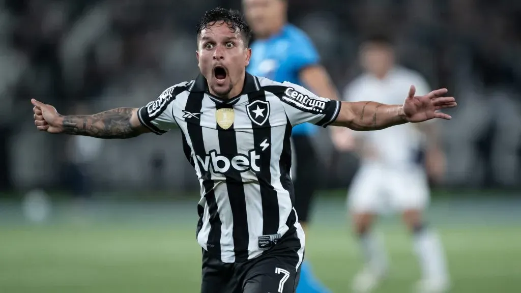 Artur vibra ao marcar pelo Botafogo na Libertadores. Foto: Jorge Rodrigues/AGIF