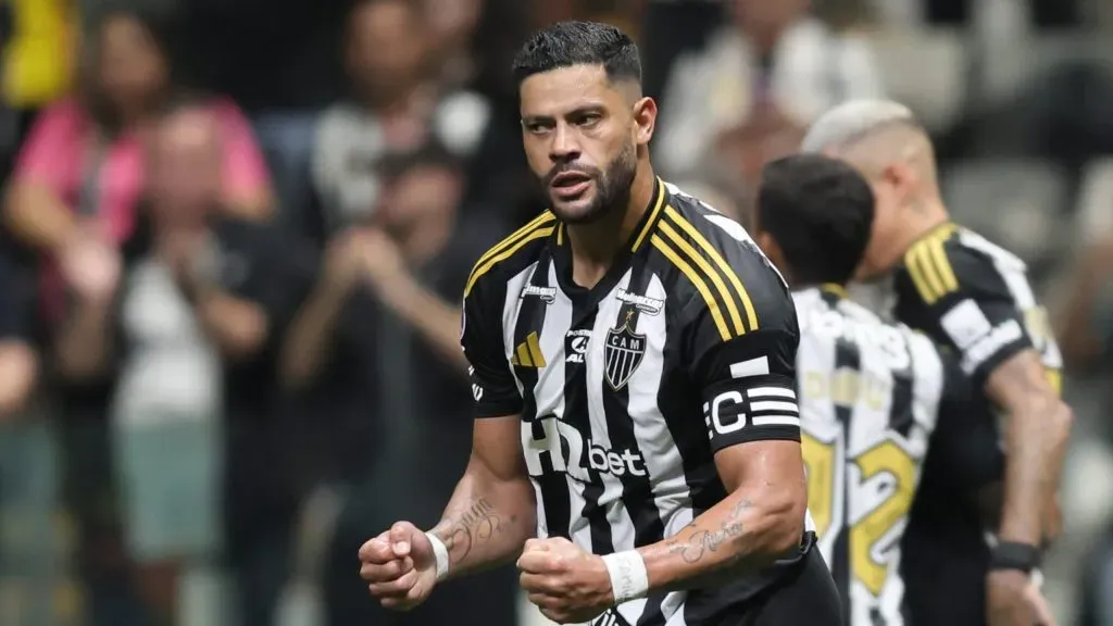 Hulk se posiciona sobre estreia de Reinier – Foto: Gilson Lobo/AGIF