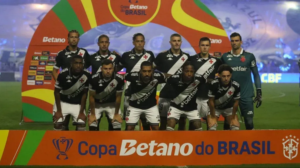 Time posado do Vasco durante a partida entre CSA e Vasco no Estadio Rei Pele em Maceio (AL), pela Copa do Brasil 2025. Foto: Marlon Costa/AGIF